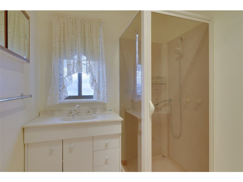 260 Cambridge Road, Warrane TAS 7018