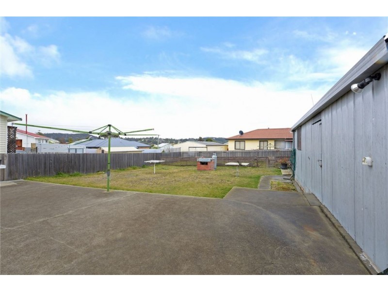260 Cambridge Road, Warrane TAS 7018