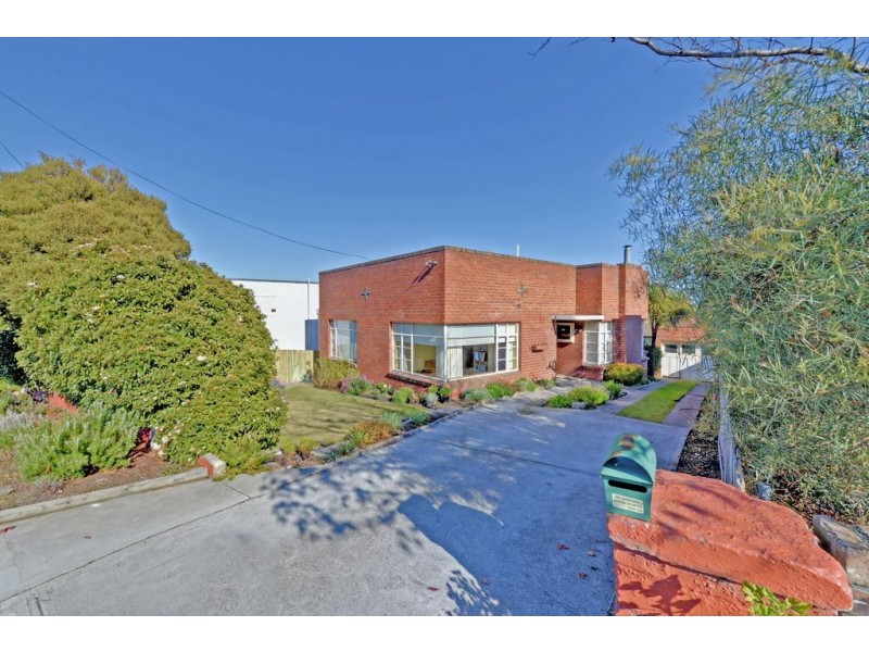 135 East Derwwent Highway, Lindisfarne TAS 7015