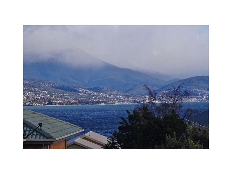 925 Oceana Drive, Tranmere TAS 7018