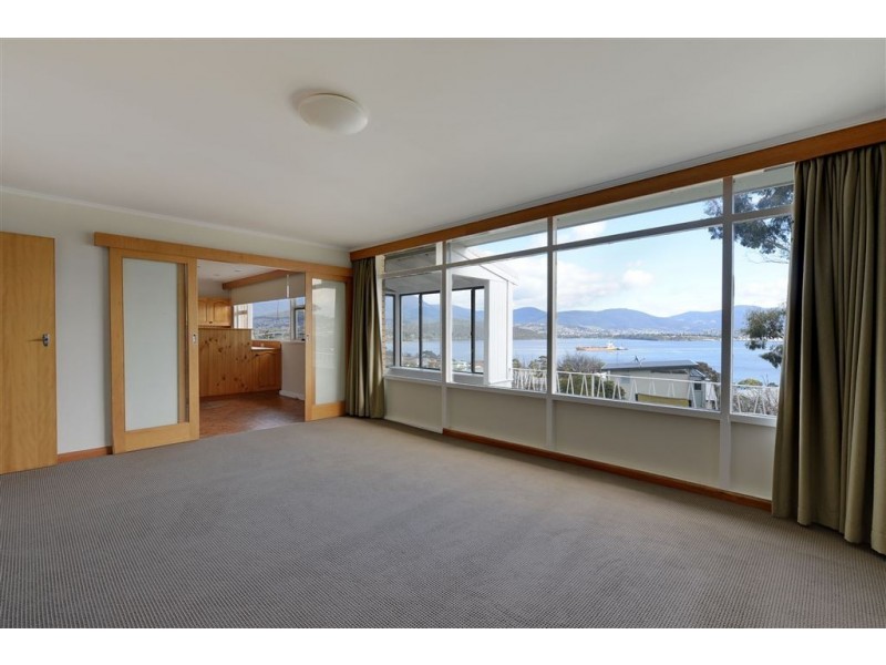 4 Vista Street, Rose Bay TAS 7015