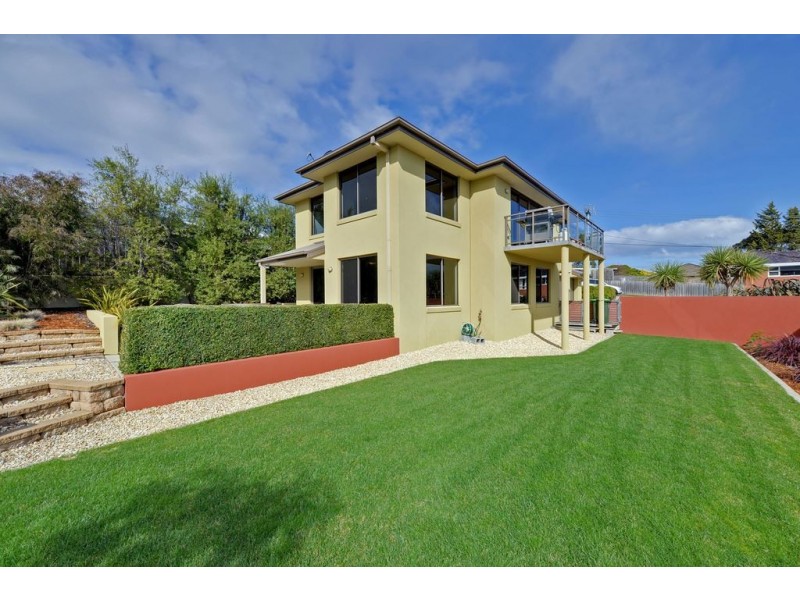 12 Arlunya Street, Tranmere TAS 7018