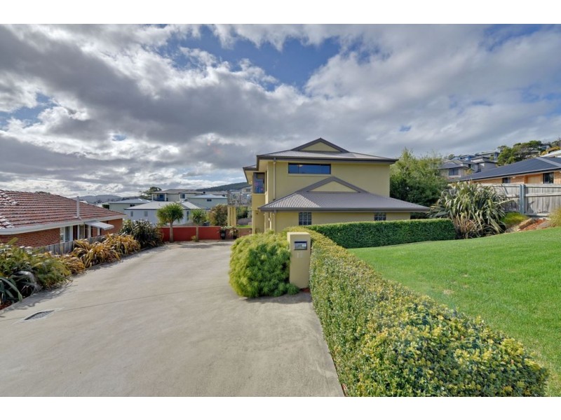 12 Arlunya Street, Tranmere TAS 7018
