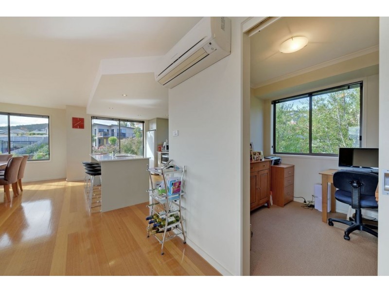 12 Arlunya Street, Tranmere TAS 7018