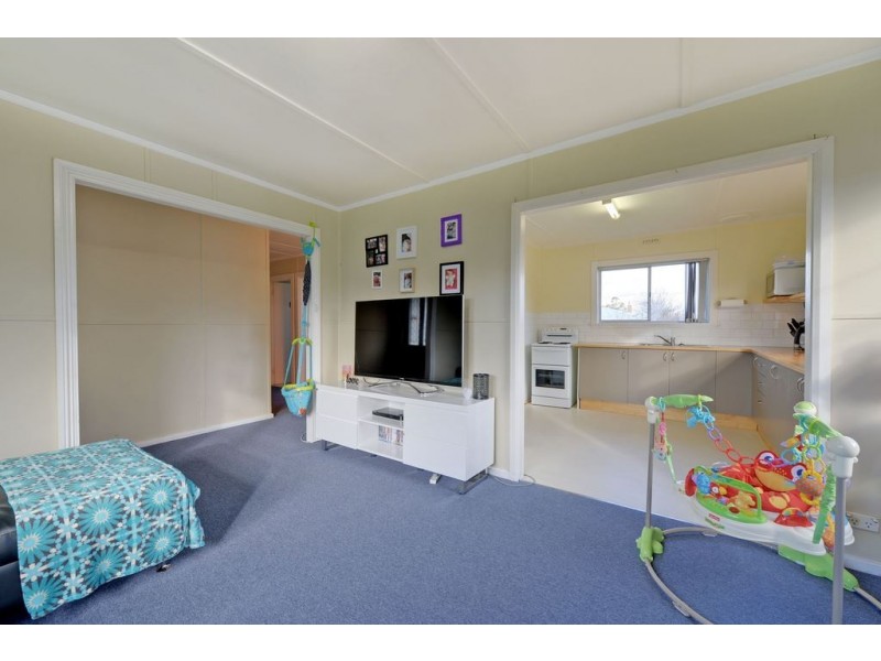 7 Lennon Place, Warrane TAS 7018