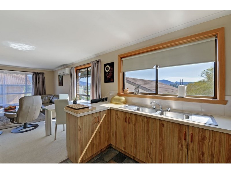 2/22B Bellevue Parade, New Town TAS 7008