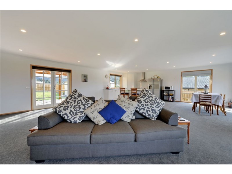 43 Camrise Drive, Cambridge TAS 7170