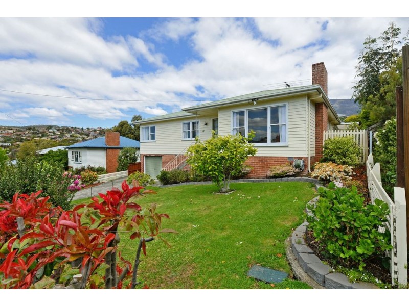 18 Girrabong Road, Lenah Valley TAS 7008