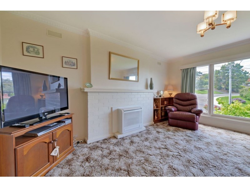 18 Girrabong Road, Lenah Valley TAS 7008