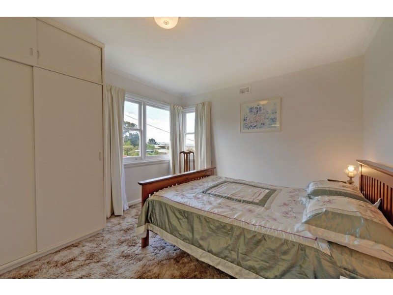 18 Girrabong Road, Lenah Valley TAS 7008