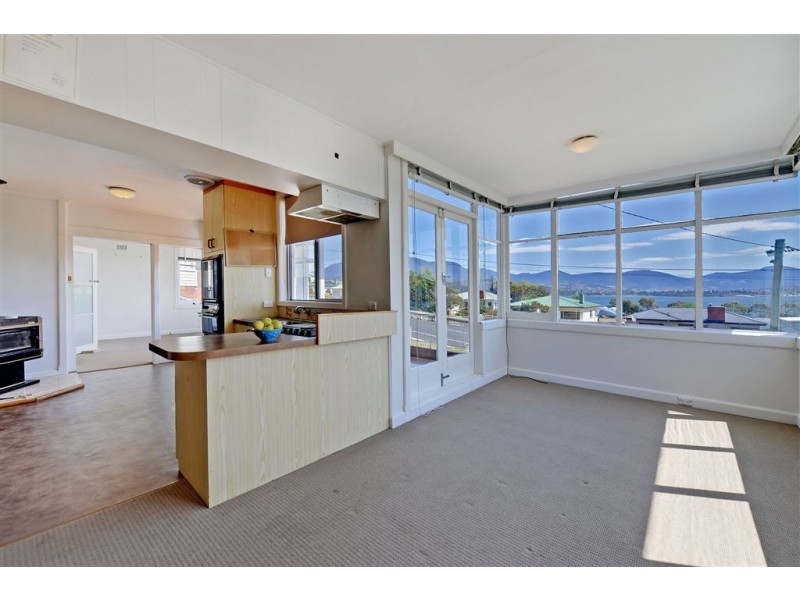 18 East Derwent Highway, Rose Bay TAS 7015