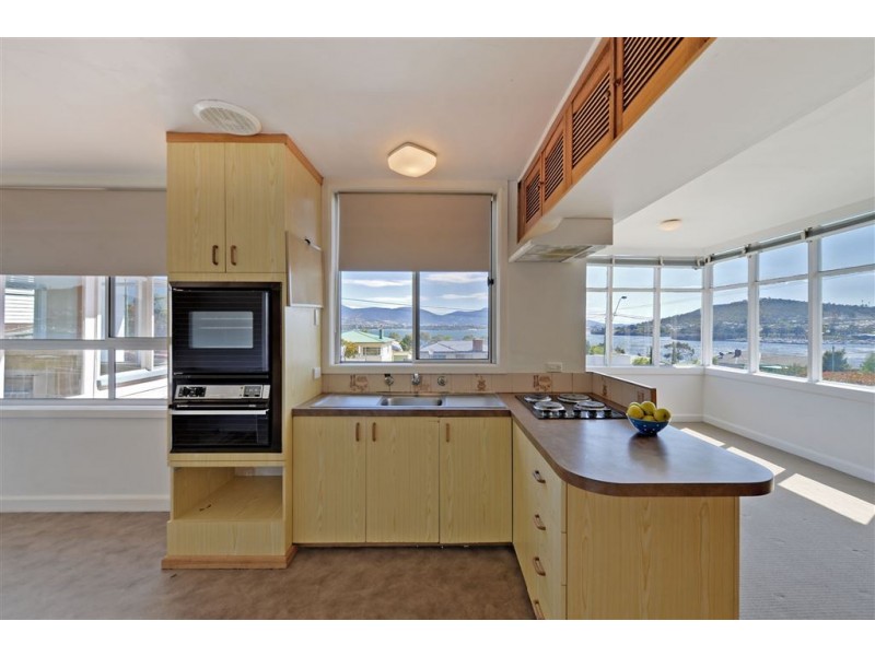 18 East Derwent Highway, Rose Bay TAS 7015