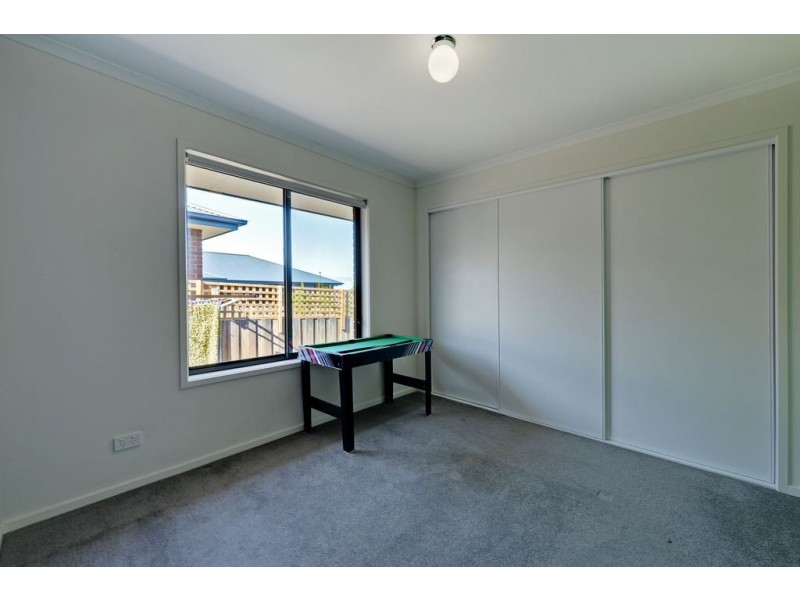64 Mariah Crescent, Oakdowns TAS 7019