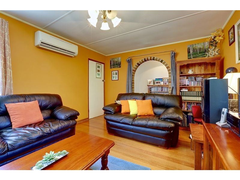 17 Hudson Crescent, Glenorchy TAS 7010