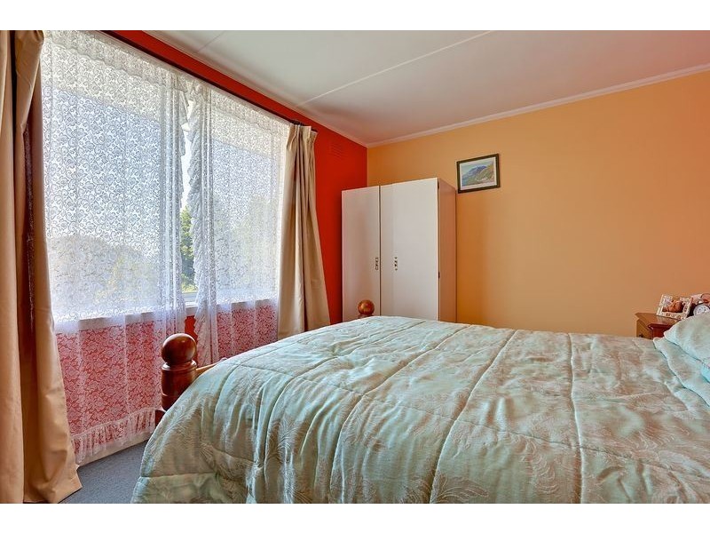 17 Hudson Crescent, Glenorchy TAS 7010