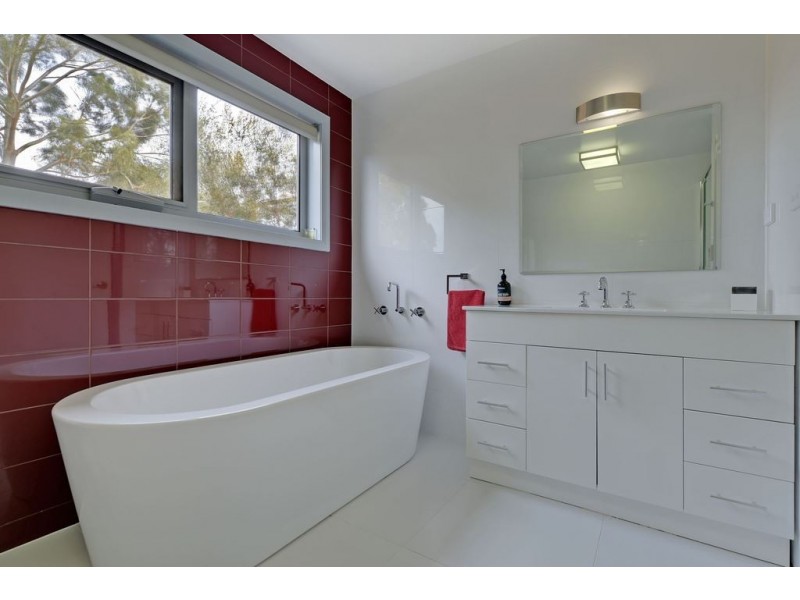 28 Gully Road, Dodges Ferry TAS 7173