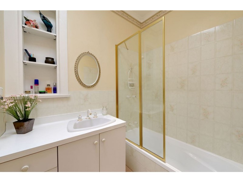 16 East Derwent Highway, Rose Bay TAS 7015