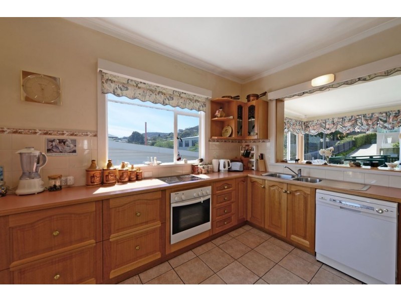 16 East Derwent Highway, Rose Bay TAS 7015