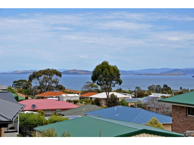 2/3 Nirranda Court, Oakdowns TAS 7019
