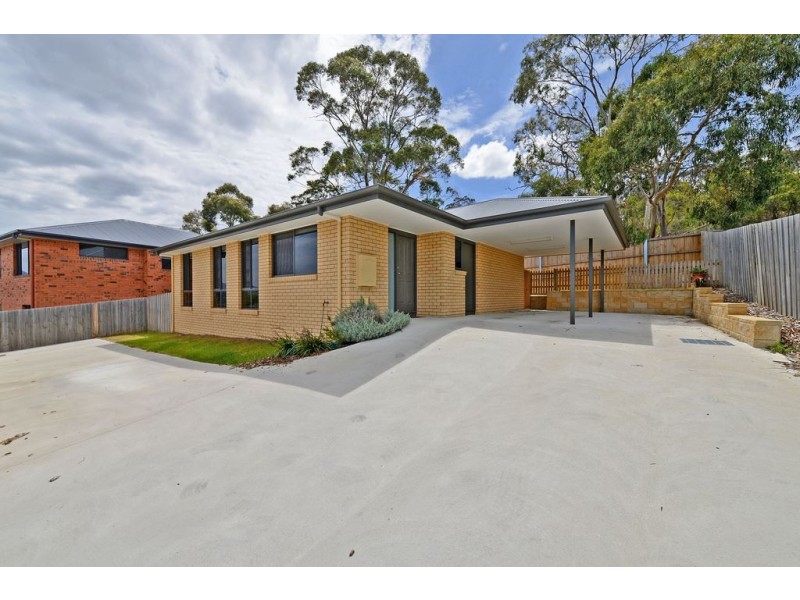 2/3 Nirranda Court, Oakdowns TAS 7019