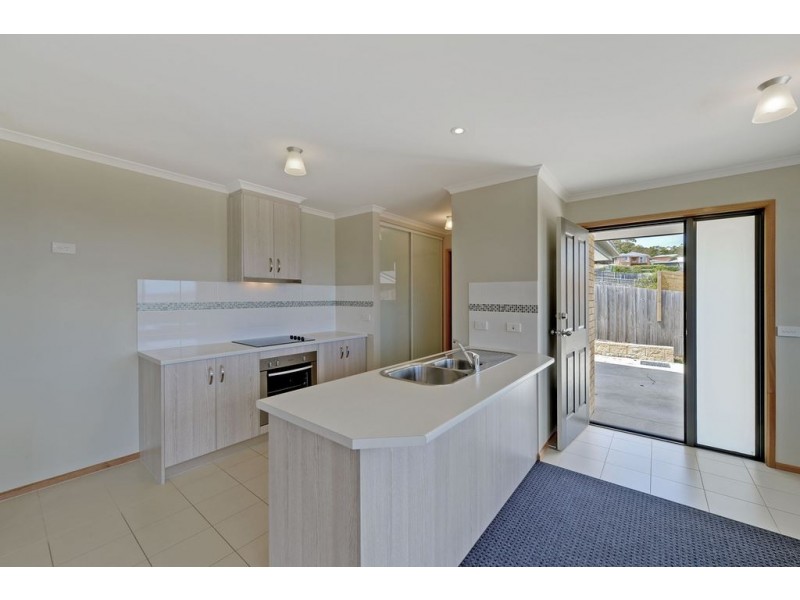 2/3 Nirranda Court, Oakdowns TAS 7019