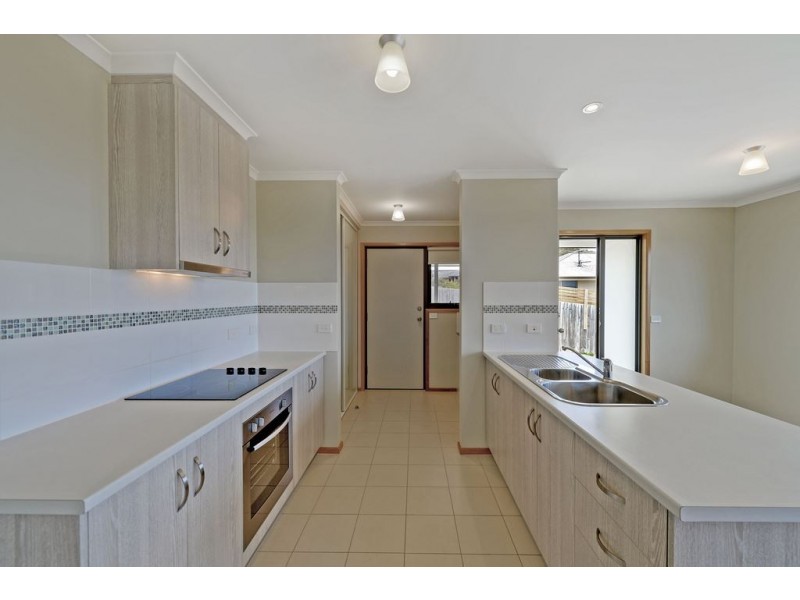 2/3 Nirranda Court, Oakdowns TAS 7019