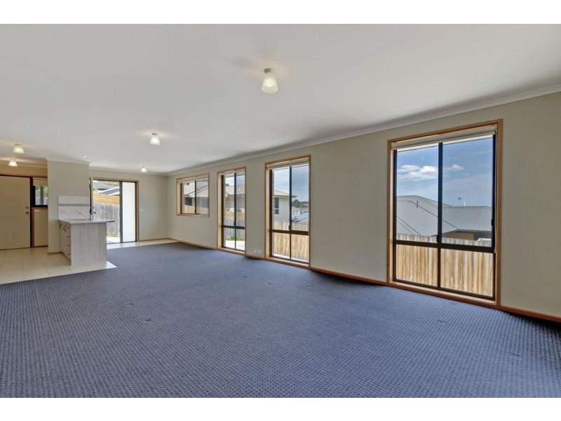 2/3 Nirranda Court, Oakdowns TAS 7019