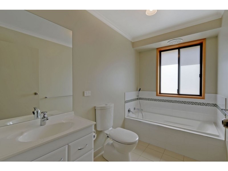 2/3 Nirranda Court, Oakdowns TAS 7019