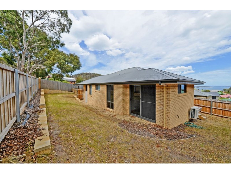 2/3 Nirranda Court, Oakdowns TAS 7019