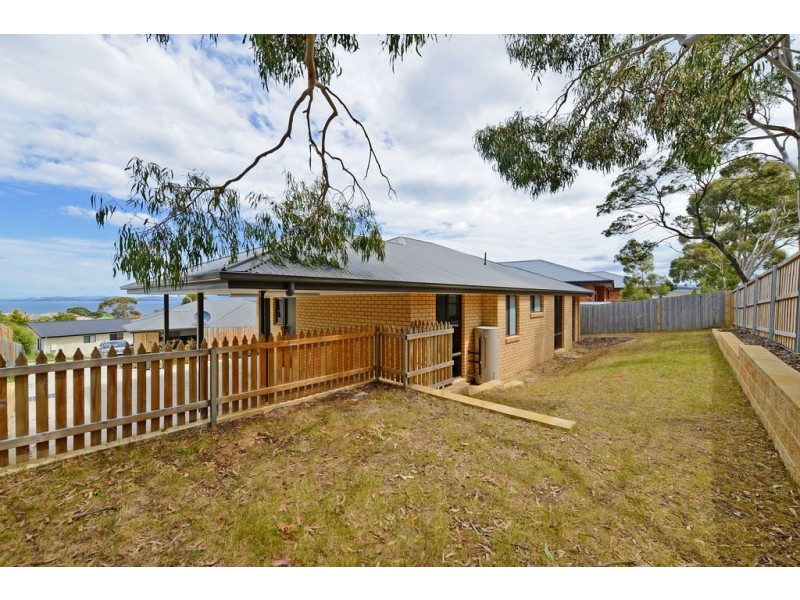 2/3 Nirranda Court, Oakdowns TAS 7019