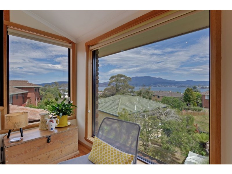 18 Minerva Street, Howrah TAS 7018