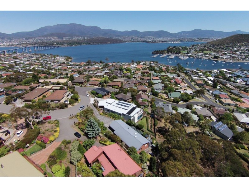 1 Ryeland Court, Rose Bay TAS 7015