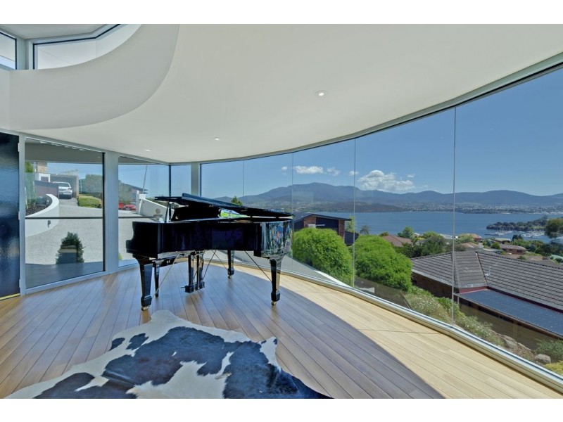 1 Ryeland Court, Rose Bay TAS 7015