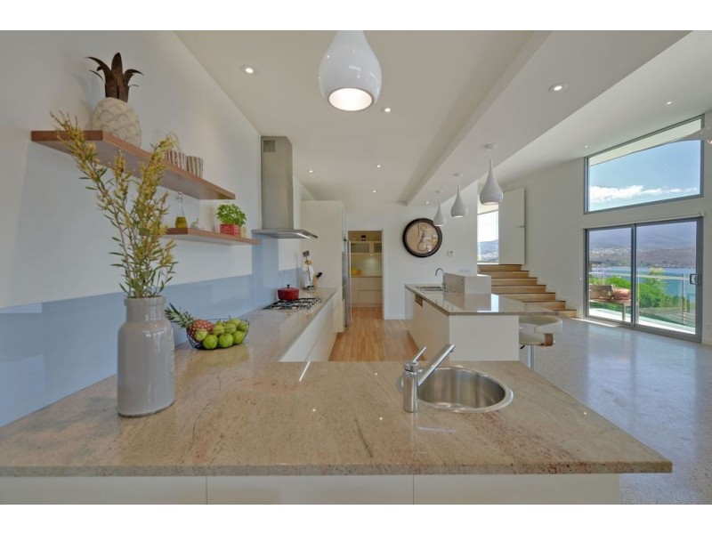 1 Ryeland Court, Rose Bay TAS 7015