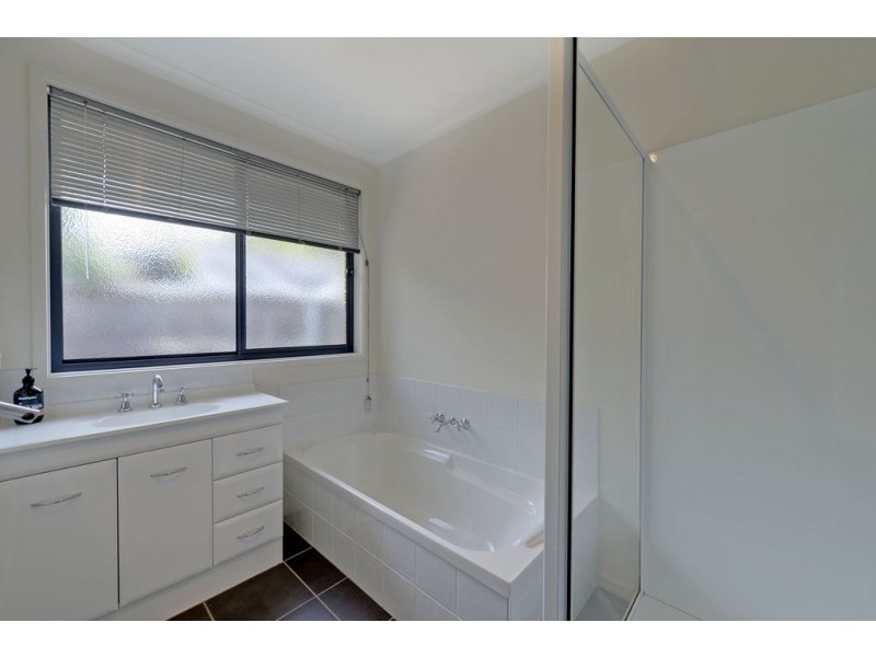 3/10 Parsonage Place, Rokeby TAS 7019