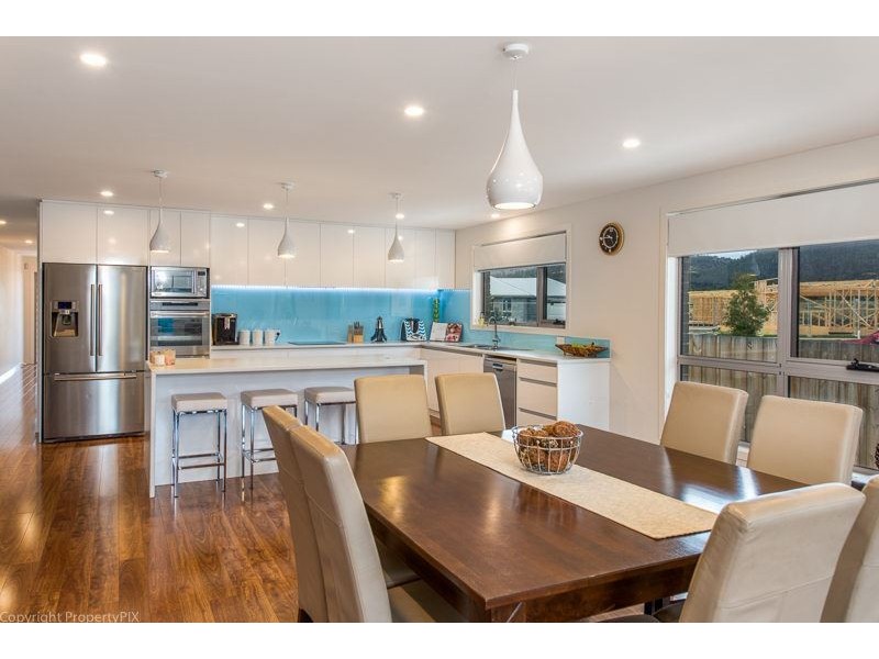 6 Vivalenett Close, Seven Mile Beach TAS 7170