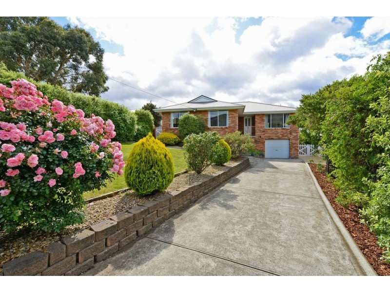4 Kristen Court, Claremont TAS 7011