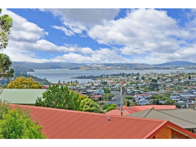 4 Kristen Court, Claremont TAS 7011