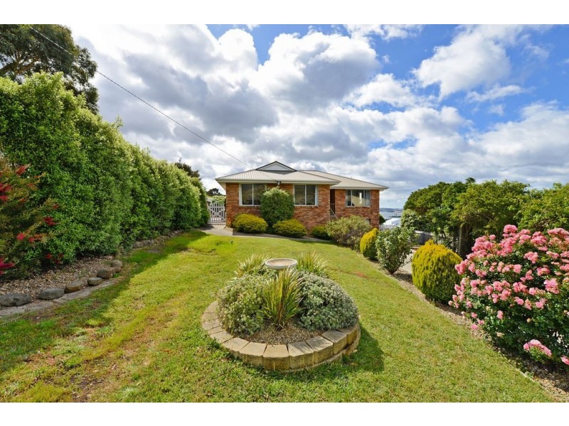 4 Kristen Court, Claremont TAS 7011