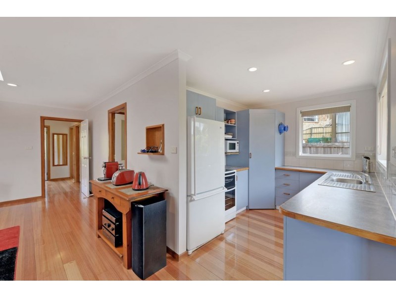 4 Kristen Court, Claremont TAS 7011