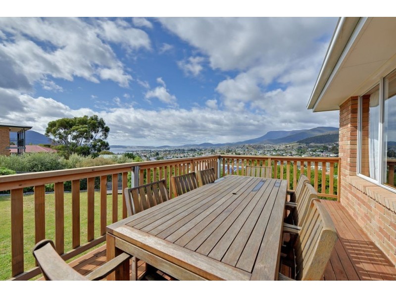4 Kristen Court, Claremont TAS 7011