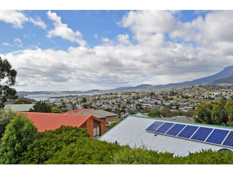 4 Kristen Court, Claremont TAS 7011