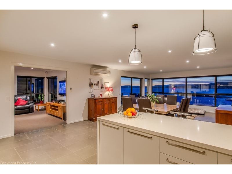 14 Anchorage Court, Tranmere TAS 7018
