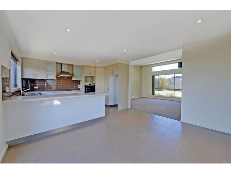 1/25 Staff Raod, Electrona TAS 7054