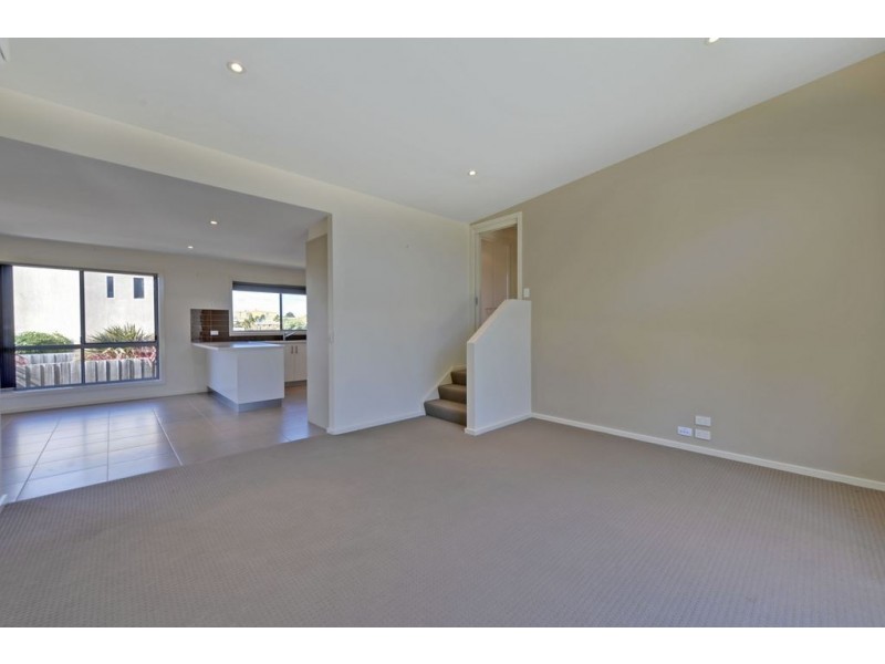 1/25 Staff Raod, Electrona TAS 7054