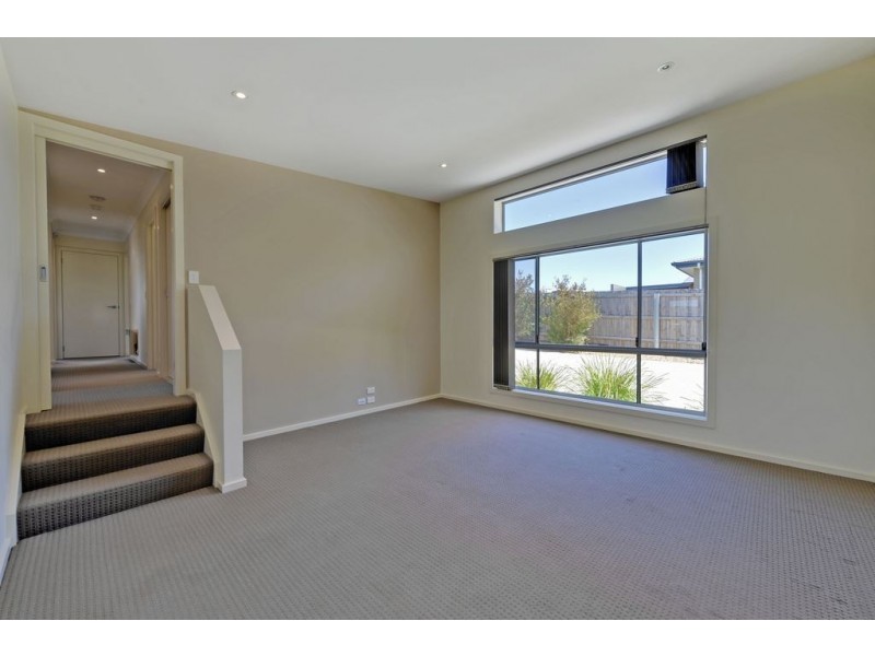 1/25 Staff Raod, Electrona TAS 7054