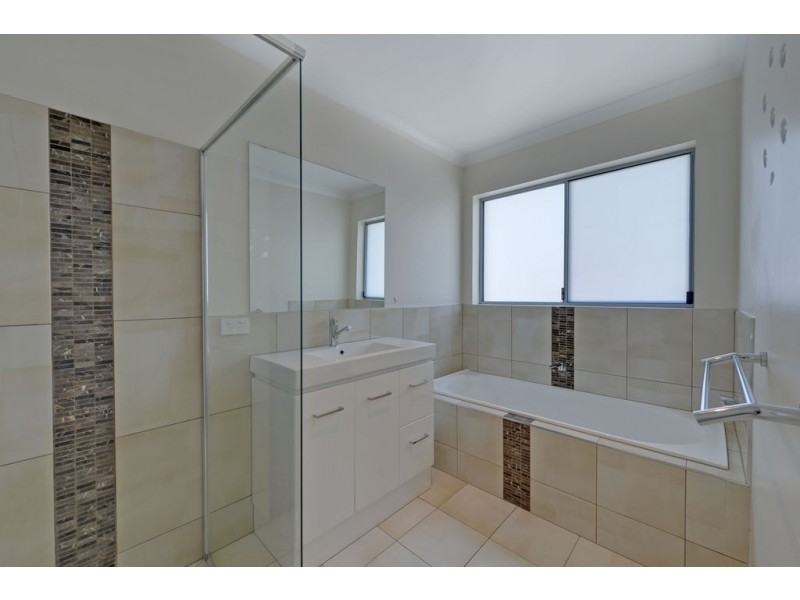 1/25 Staff Raod, Electrona TAS 7054