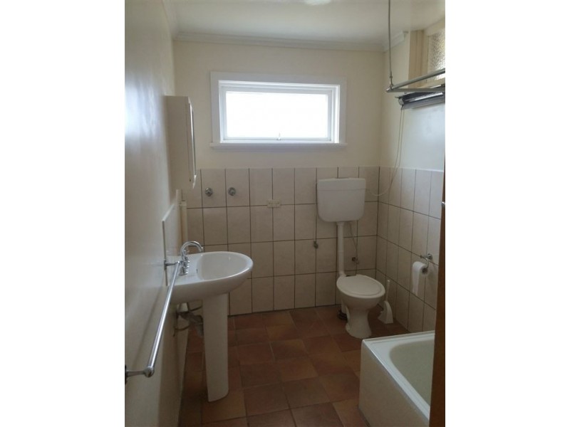 7B Chatsworth Street, Rose Bay TAS 7015