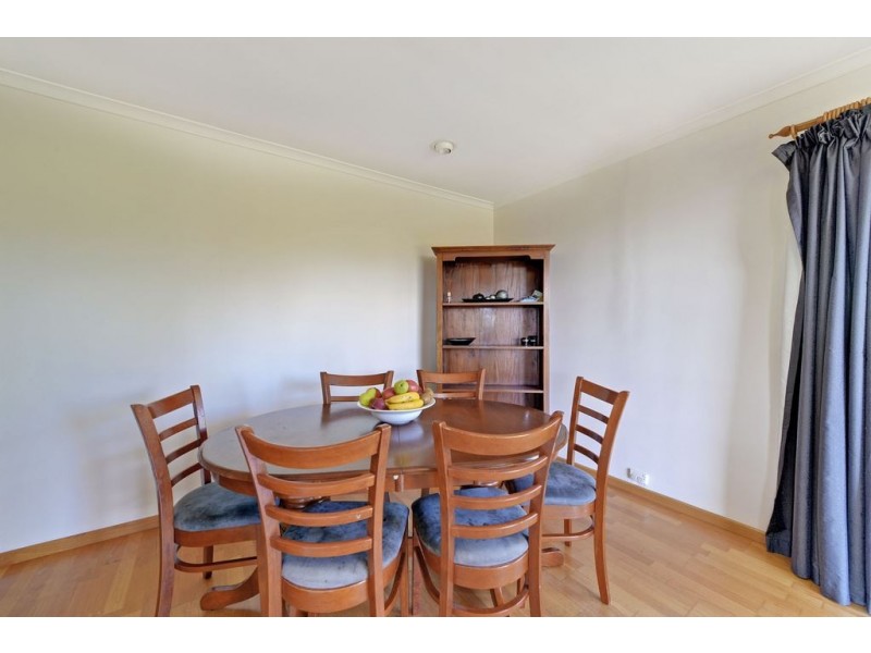 16 Selby Place, Berriedale TAS 7011