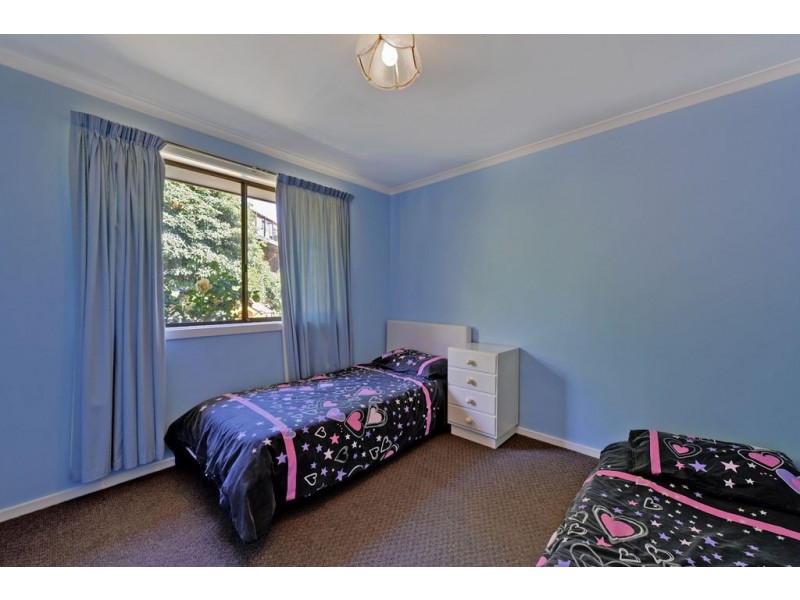 16 Selby Place, Berriedale TAS 7011